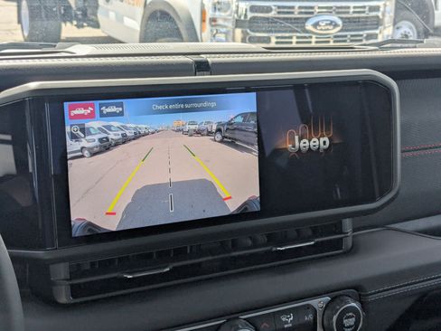 Used 2025 Jeep Gladiator Rubicon image 25