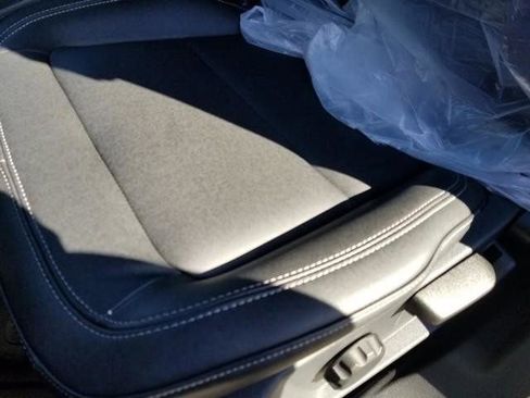 New 2025 Ford Bronco Badlands image 17