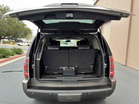 Used 2011 GMC Yukon Denali AWD/4WD image 57