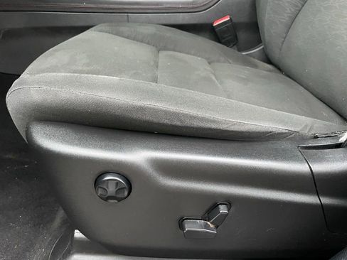 Used 2024 Dodge Durango GT image 11