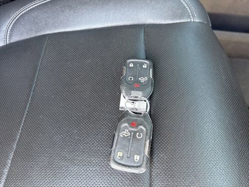 Used 2021 Chevrolet Silverado 1500 LTZ image 9