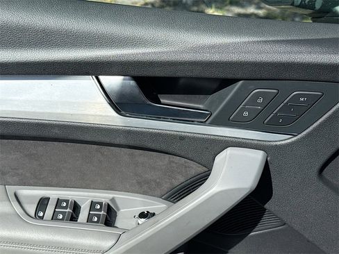 Used 2018 Audi SQ5 Prestige image 19