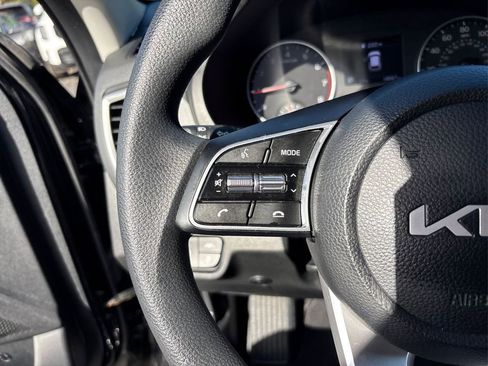 Used 2023 Kia Seltos LX image 30