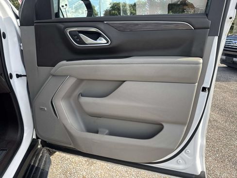 Used 2022 Chevrolet Tahoe LT w/ Luxury Package RWD image 16