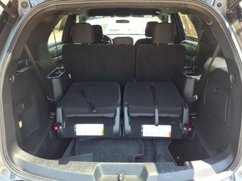 Used 2018 Ford Explorer XLT AWD/4WD image 28