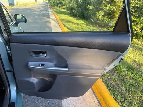 Used 2014 Toyota Prius V Three FWD image 25