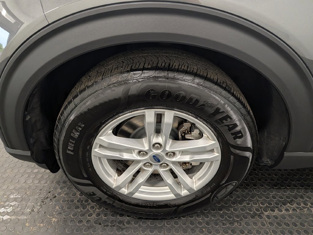 Certified 2020 Ford Explorer XLT w/ Equipment Group 202A AWD/4WD image 8