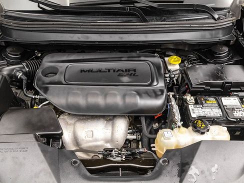 Used 2019 Jeep Cherokee Latitude w/ Popular Appearance Group image 36