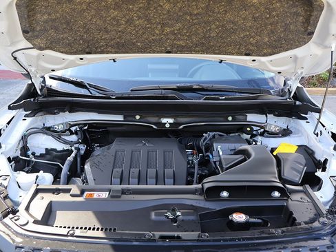 New 2026 Mitsubishi Eclipse Cross LE image 16