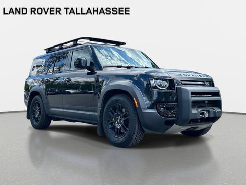 Used 2023 Land Rover Defender 130 SE AWD/4WD image 3