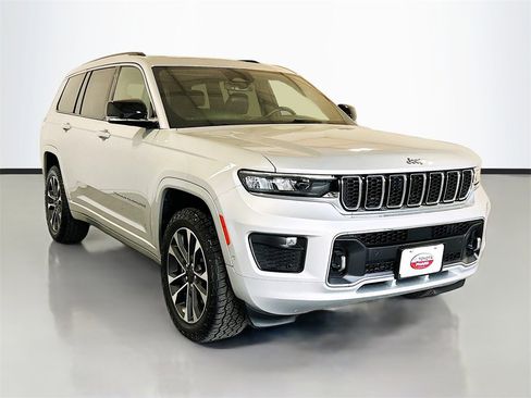 Used 2021 Jeep Grand Cherokee L Overland image 3