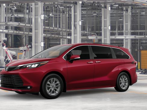New 2026 Toyota Sienna XLE FWD image 3