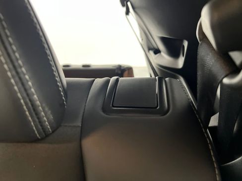 Used 2024 Mitsubishi Outlander SE AWD/4WD image 15