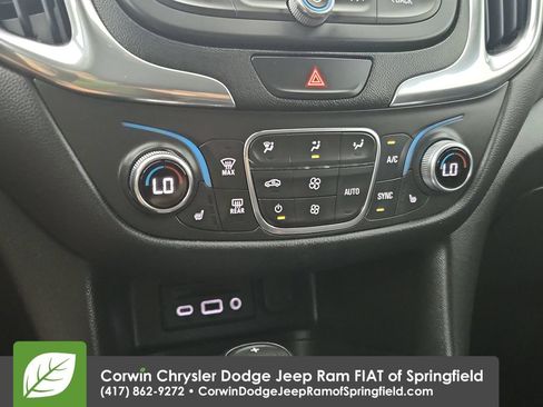Used 2021 Chevrolet Equinox LT FWD image 27