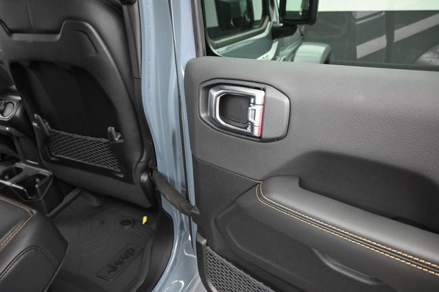 New 2026 Jeep Gladiator Sport AWD/4WD image 18