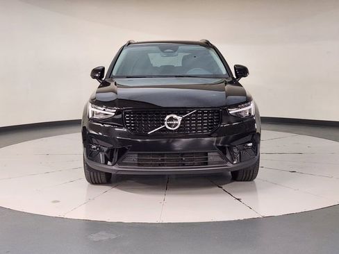 New 2026 Volvo XC40 B5 Plus w/ Protection Package Premier AWD/4WD image 9