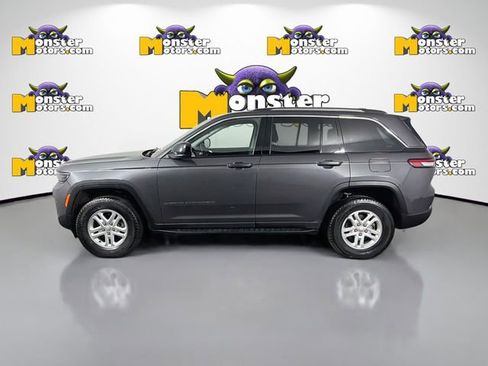 Used 2023 Jeep Grand Cherokee Laredo AWD/4WD image 8