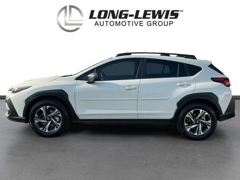 Used 2024 Subaru Crosstrek 2.0i Premium w/ Crosstrek Mirror Package AWD/4WD image 2