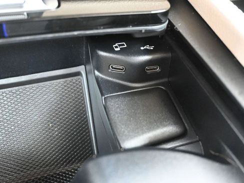 Used 2022 Mercedes-Benz GLS 450 4MATIC image 24