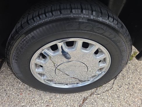 Used 1994 Cadillac Eldorado FWD image 18