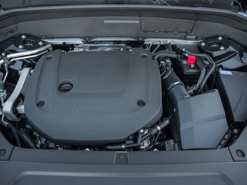 New 2026 Volvo XC90 B6 Ultra w/ Protection Package image 18