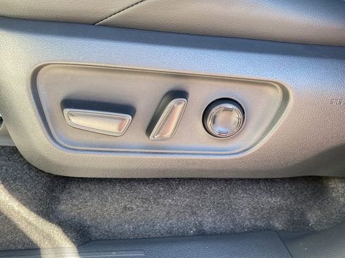 Used 2025 Toyota 4Runner TRD Off-Road Premium image 17