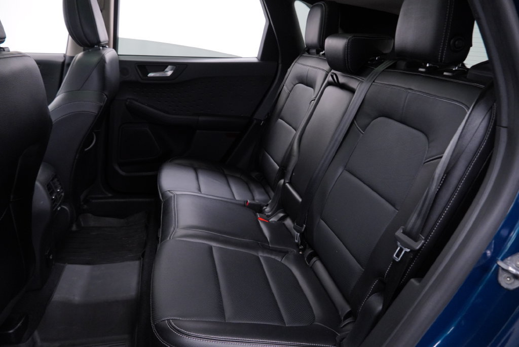 Used 2020 Ford Escape Titanium AWD/4WD image 12