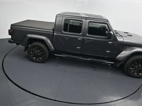 Used 2025 Jeep Gladiator Sport AWD/4WD image 17