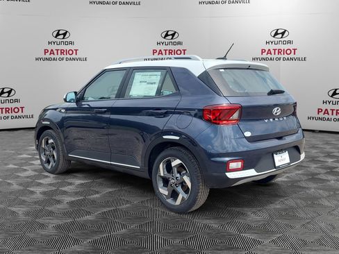 Used 2026 Hyundai Venue SEL FWD image 5