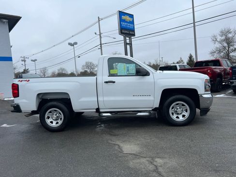 Used 2018 Chevrolet Silverado 1500 W/T w/ Trailering Package image 7