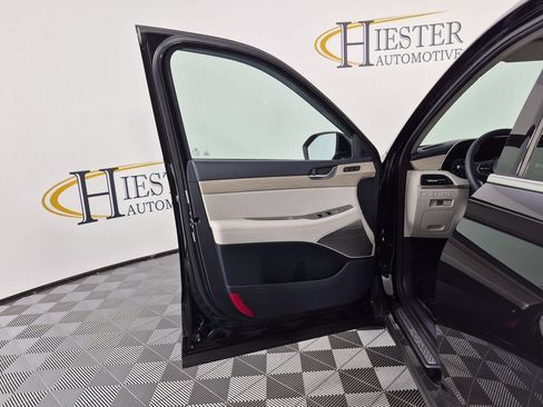 Used 2022 Hyundai Palisade Limited FWD image 14