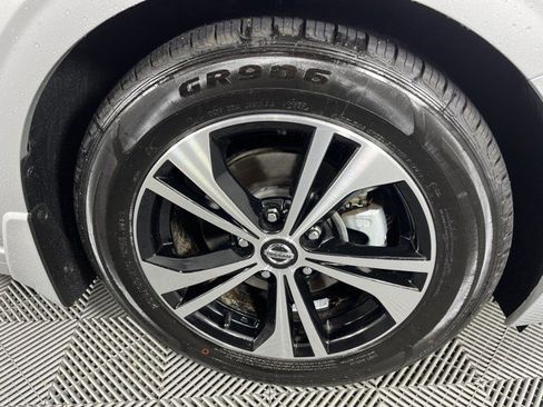 Used 2023 Nissan Sentra SV FWD image 12