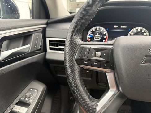 Used 2024 Mitsubishi Outlander SEL AWD/4WD image 28