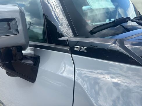 Used 2025 GMC Hummer EV 2X w/ LPO, Sport Package AWD/4WD image 39