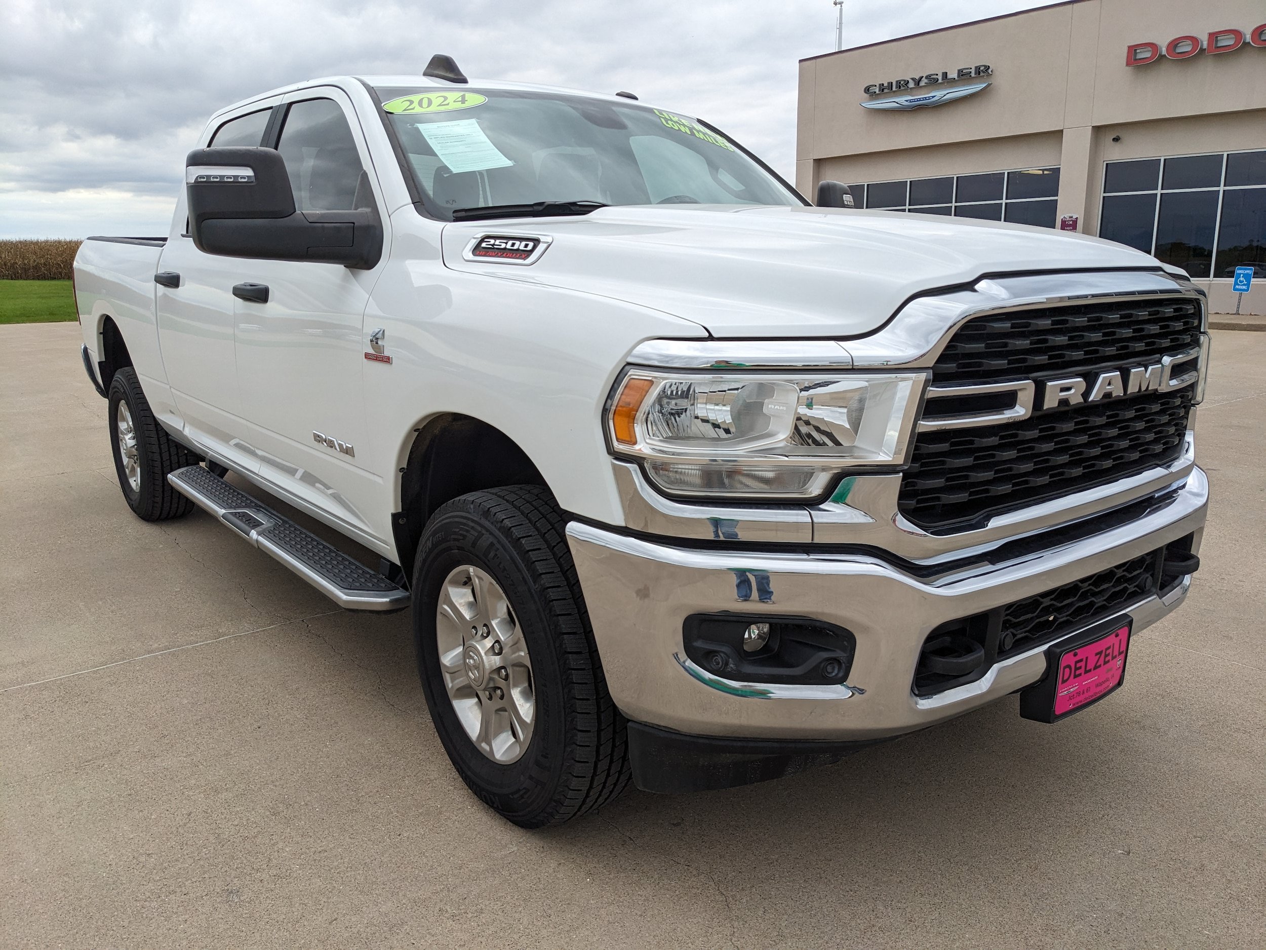 Used 2024 RAM 2500 Big Horn w/ Off Road Package AWD/4WD image 2