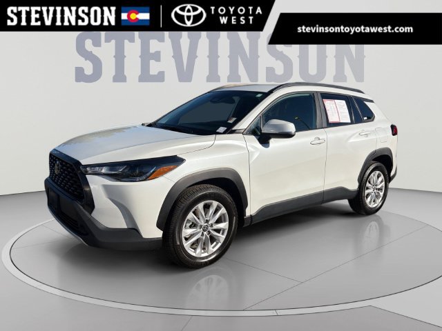 Used 2023 Toyota Corolla Cross LE AWD/4WD image 1