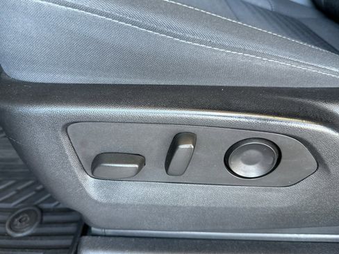 Certified 2022 Chevrolet Silverado 1500 Custom Trail Boss AWD/4WD image 12