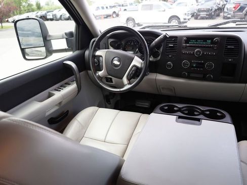 Used 2007 Chevrolet Silverado 2500 LT w/ 1LT Convenience Package AWD/4WD image 19