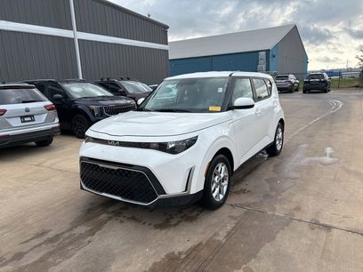 Used 2025 Kia Soul LX w/ LX Technology Package