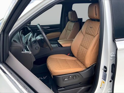 Used 2023 Cadillac Escalade ESV Premium Luxury AWD/4WD image 8