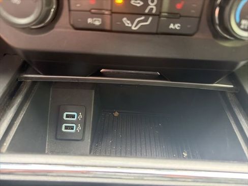 Used 2017 Ford F250 XLT w/ XLT Premium Package image 49