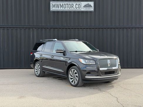 Used 2023 Lincoln Navigator Reserve AWD/4WD image 1