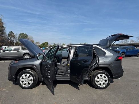 Used 2021 Toyota RAV4 LE image 25