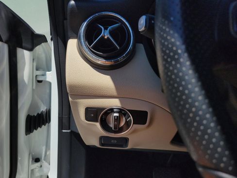 Certified 2018 Mercedes-Benz CLA 250 image 19