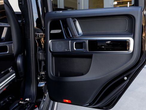 Used 2025 Mercedes-Benz G 550 image 30