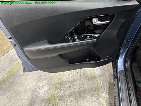 Used 2022 Kia Niro Touring Special Edition image 25