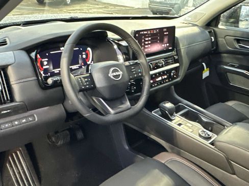 New 2026 Nissan Pathfinder Platinum image 30