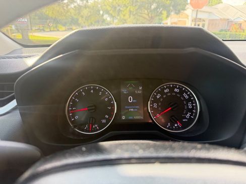 Used 2021 Toyota RAV4 LE FWD image 17