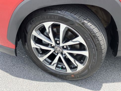 Certified 2023 Toyota Corolla Cross XLE image 9