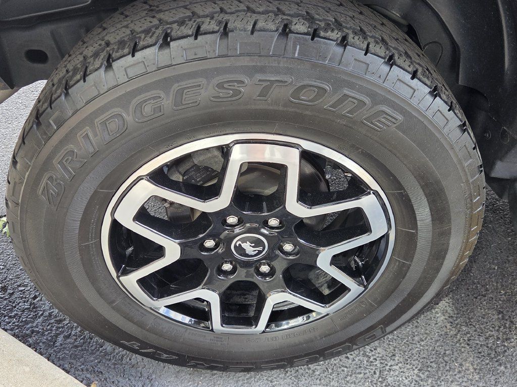 Used 2022 Ford Bronco Outer Banks AWD/4WD image 16